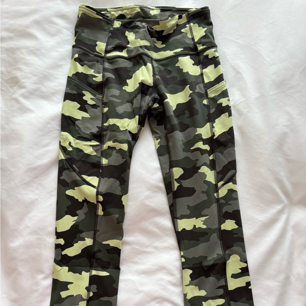 Lululemon Athletica Green and Black Leggings